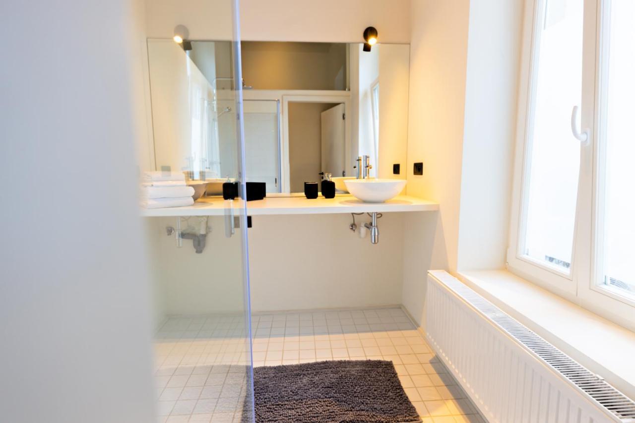 Luxury Suites Princess By Rikas Hotels Antwerpen Exteriör bild