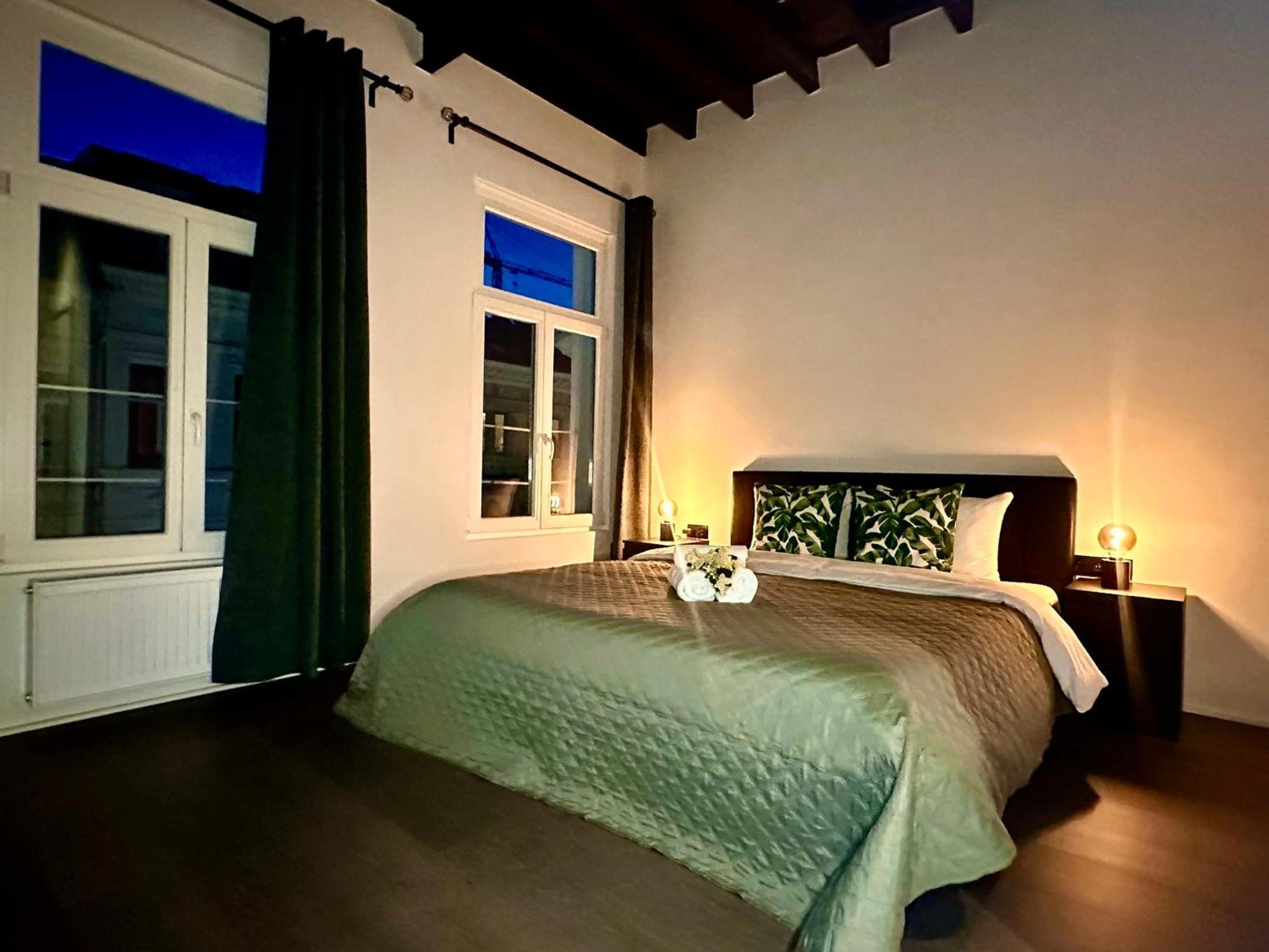 Luxury Suites Princess By Rikas Hotels Antwerpen Exteriör bild