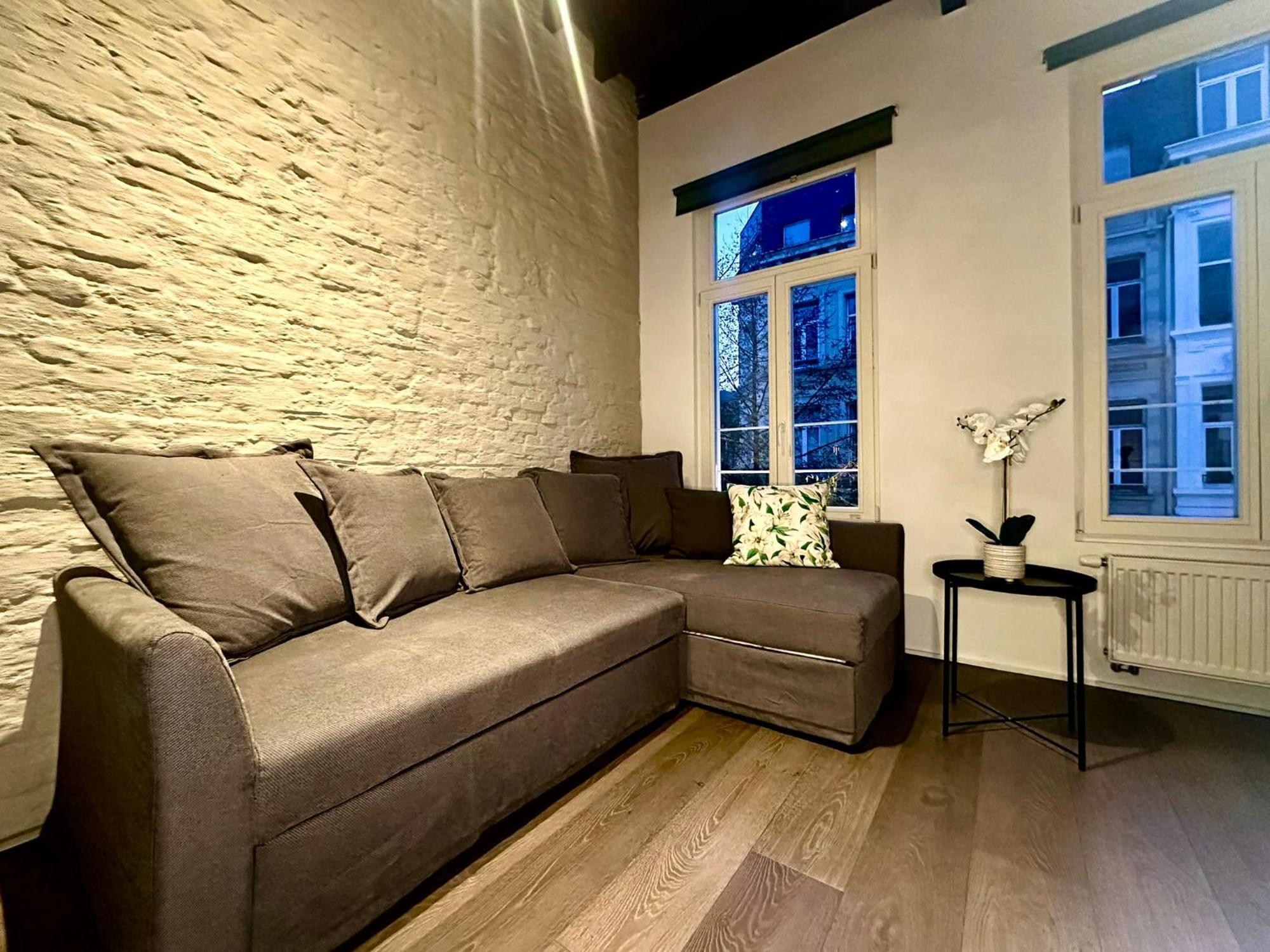 Luxury Suites Princess By Rikas Hotels Antwerpen Exteriör bild