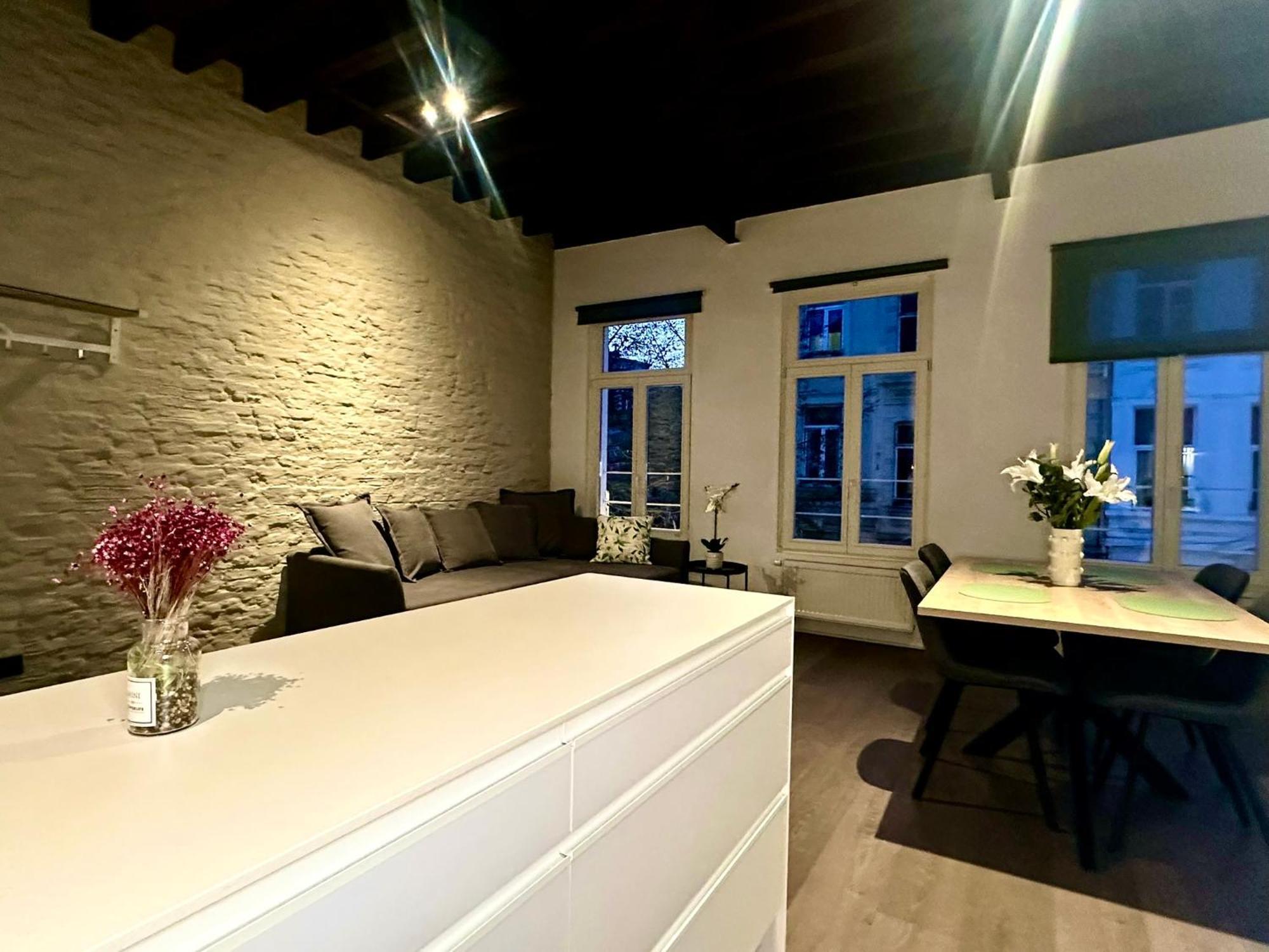 Luxury Suites Princess By Rikas Hotels Antwerpen Exteriör bild