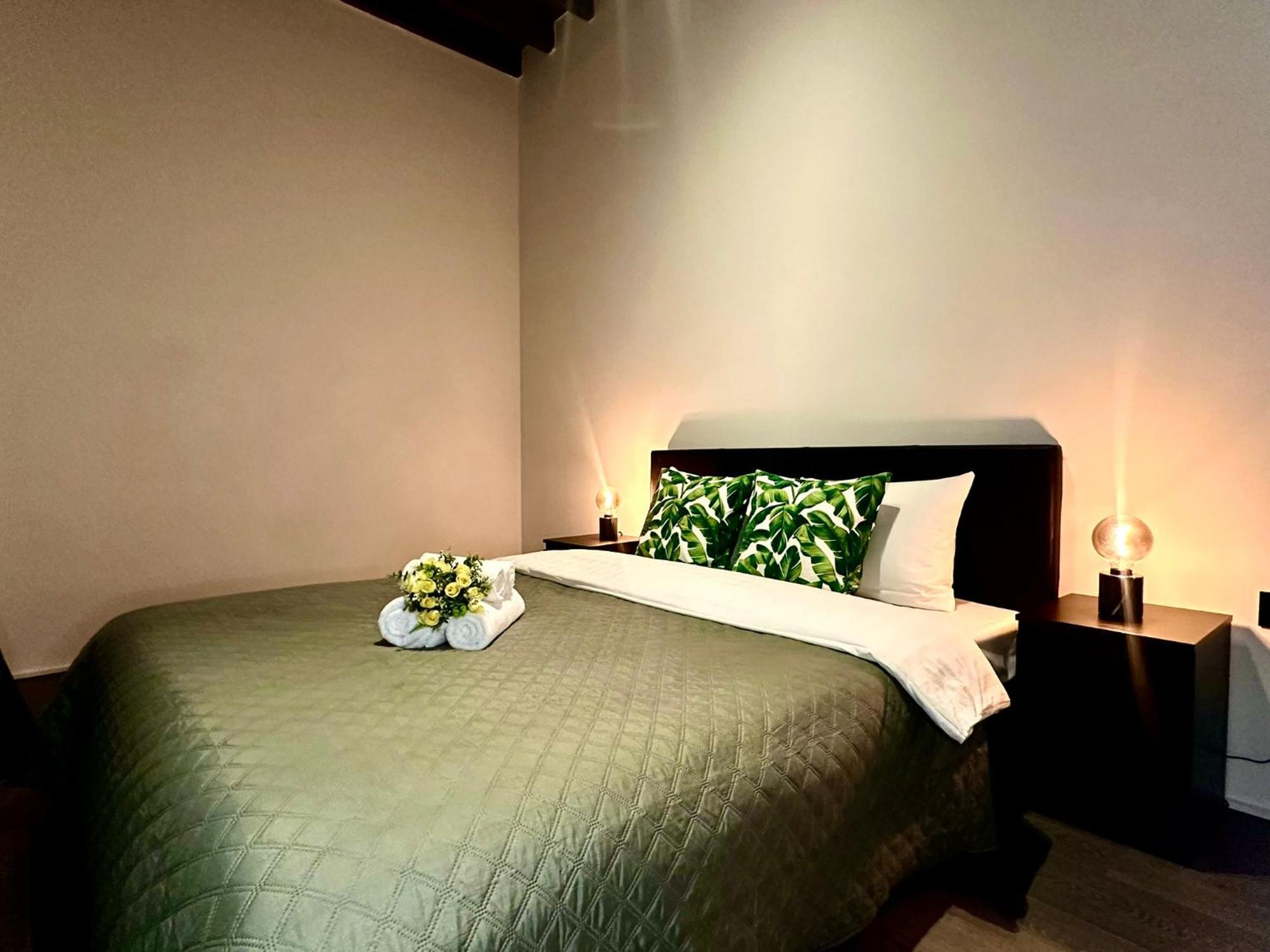 Luxury Suites Princess By Rikas Hotels Antwerpen Exteriör bild