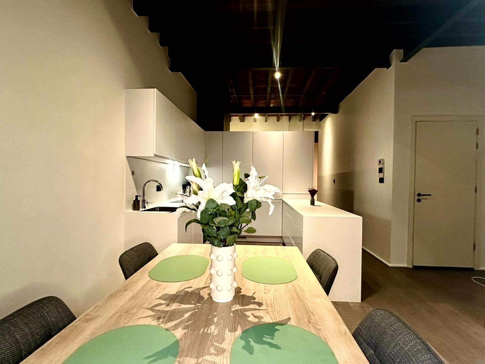 Luxury Suites Princess By Rikas Hotels Antwerpen Exteriör bild