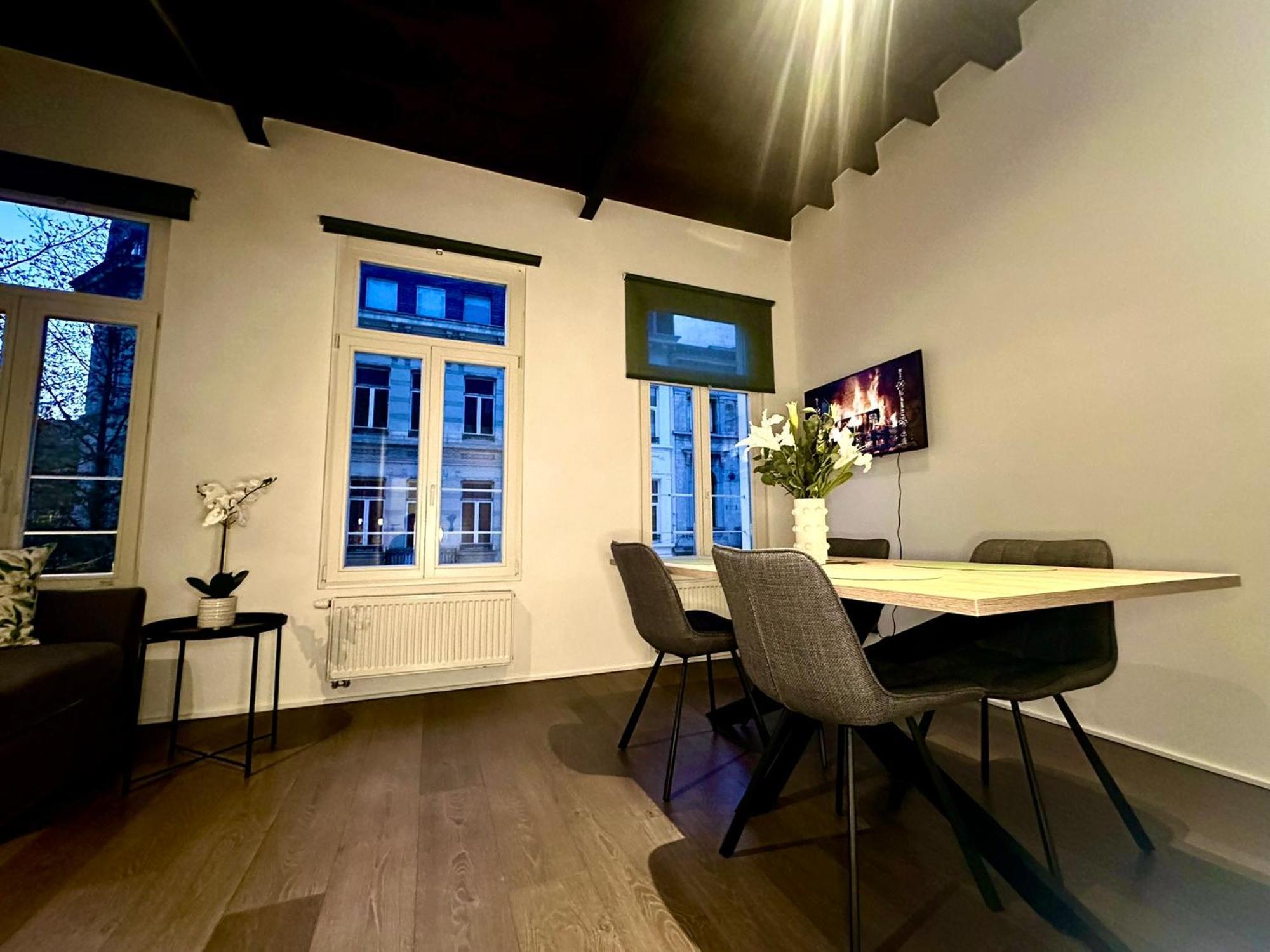 Luxury Suites Princess By Rikas Hotels Antwerpen Exteriör bild